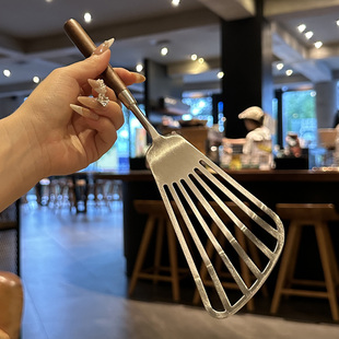 好用 304不锈钢蝴蝶煎铲漏铲煎饼煎鱼煎蛋铲子 胡桃木煎饼铲子