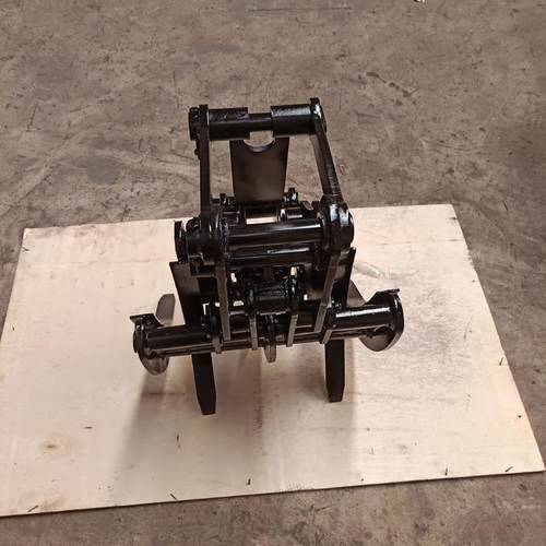 1-2吨旋转机械抓木器 小型挖机前置属具简易夹木机抓夹