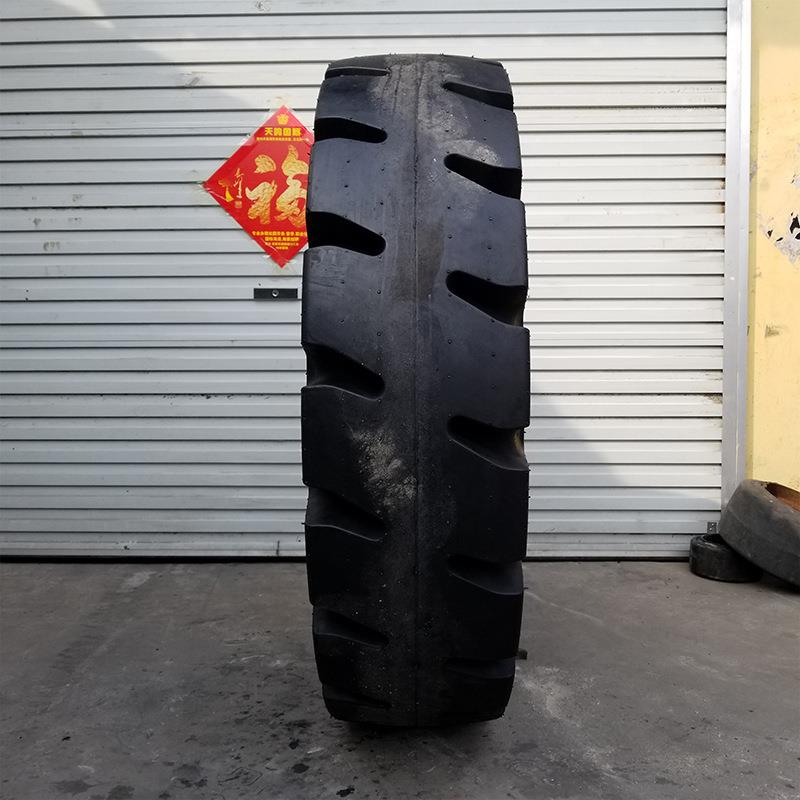 1400-24港口正面吊车IND-4花纹尼龙真空工程机械轮胎
