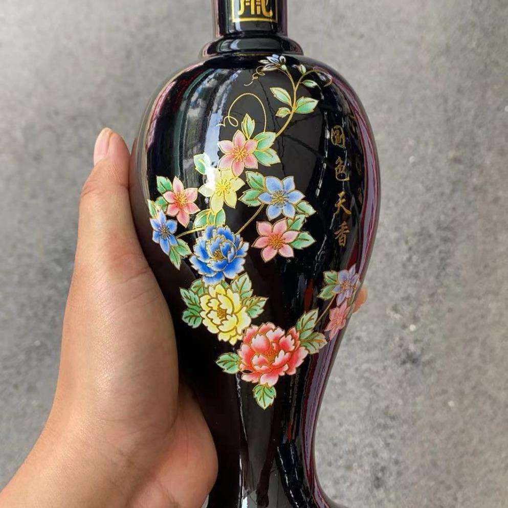 泰山墨玉牡丹花瓶摆件原石雕刻客厅插画创意办公室装饰客厅装饰