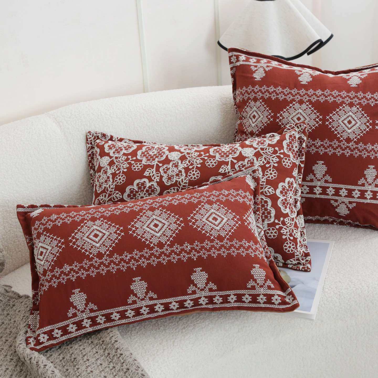 美作元素红色刺绣靠枕新年红色喜庆客厅沙发抱枕节日腰枕靠垫抱枕,3C数码配件,其它配件,淘宝优惠券,粉丝福利购,淘宝优惠卷