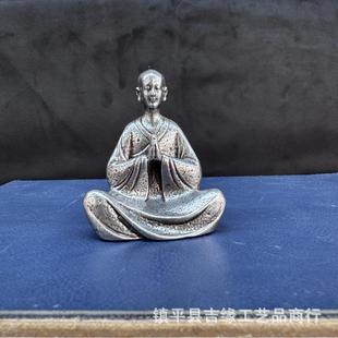 仿古铁器行礼僧坐佛和尚小摆件玄关茶室复古工艺品禅意摆件