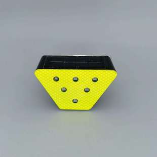 LED太阳能主动发光交通护栏梯形反光轮廓标贴反光膜