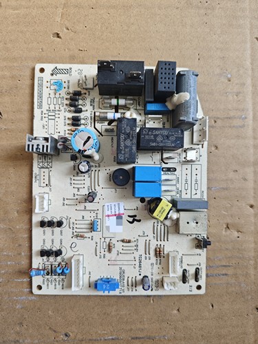 适用全新格力空调品悦300002060264内机主板M538F3T GRJ538-A10