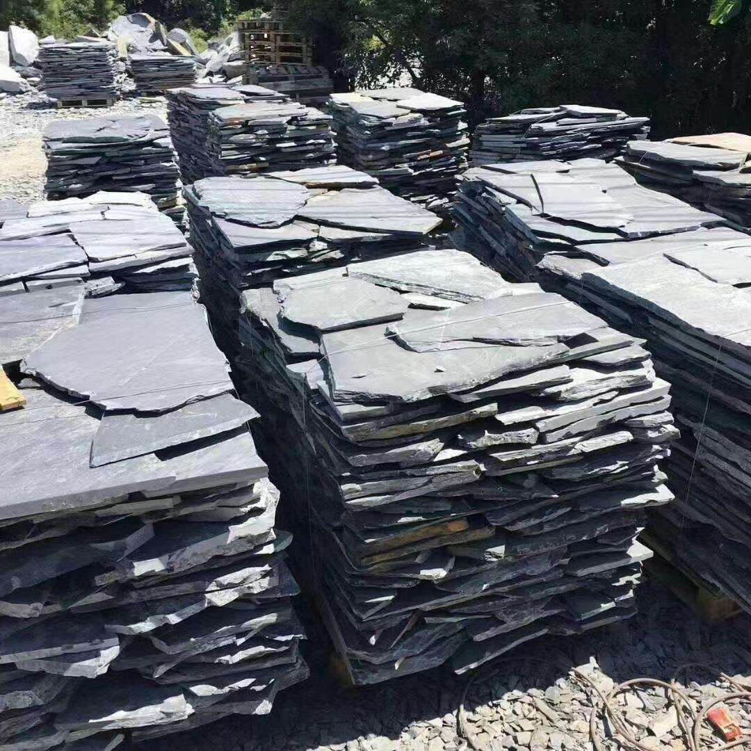 不规则青石板碎拼石乱形文化石铺路板岩片石毛石石材碎拼抗压石材