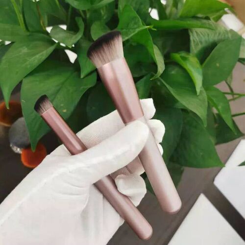 1Pcs Professional Makeup Brushes High-End Foundation Conceal