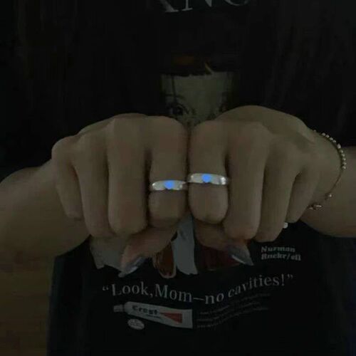 Fashion Blue Green Luminous Light Star Ring Glow In Dark Flu