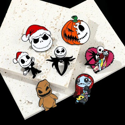 3/4/7 Pcs Creative The Nightmare Before Christmas Brooch Thr