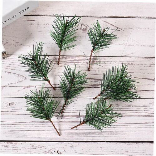 Simulation cuttings for Christmas pine tree decoration diy