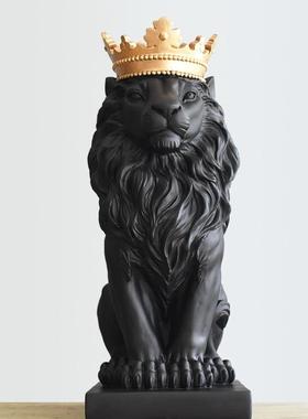 北欧风格时尚简约黑白摆件皇冠狮子树脂摆设艺术展架样板房软装饰