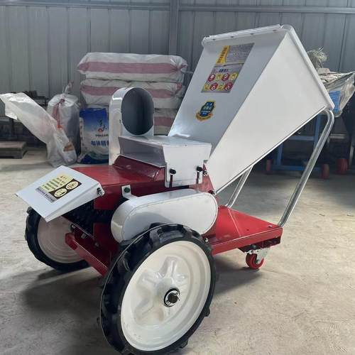 新款铡草揉丝机便携式移动铡草机多功能牧草铡草揉丝机树枝粉碎机