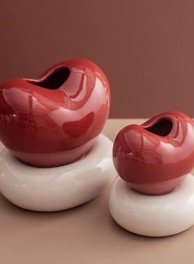 订婚摆件结婚场景布置装饰婚房客厅摆台喜庆红色爱心花瓶备婚用品