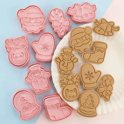 8 Pcs/Set DIY Cartoon Biscuit Mould Christmas Cookie Cutters