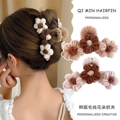 Wool flower hairpin female back head grab clip elegant tempe