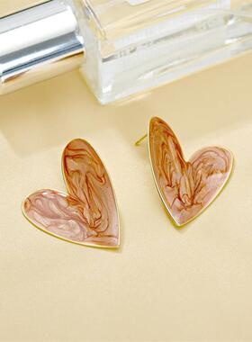 Temperament dripping oil love-shaped three-dimensional cute
