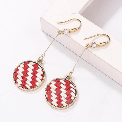 。Fashion copper zircon micro inlaid woven geometric round E