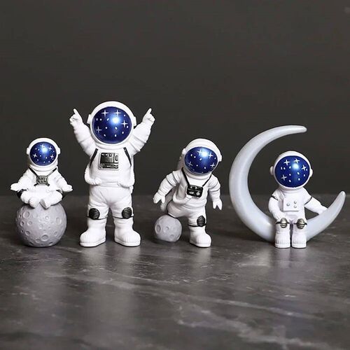4 pcs Astronaut Figure Statue Figurine Spaceman Sculpture Ed