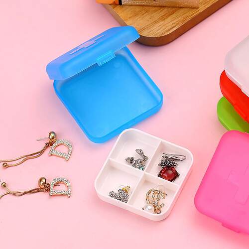 Four-compartment pillbox for travel, portable weekly medicin