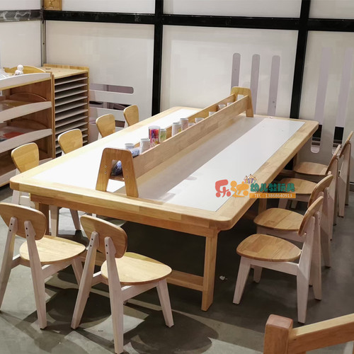 幼儿园多功能室工作台儿童教室美工桌绘画游戏桌实木成套桌椅凳子