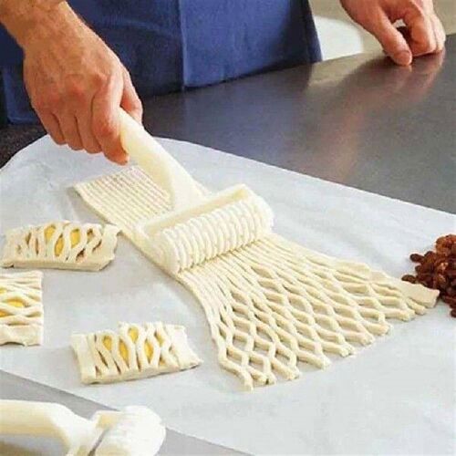 Plastic Dough Lattice Roller Cutter Pull Net Wheel Knife