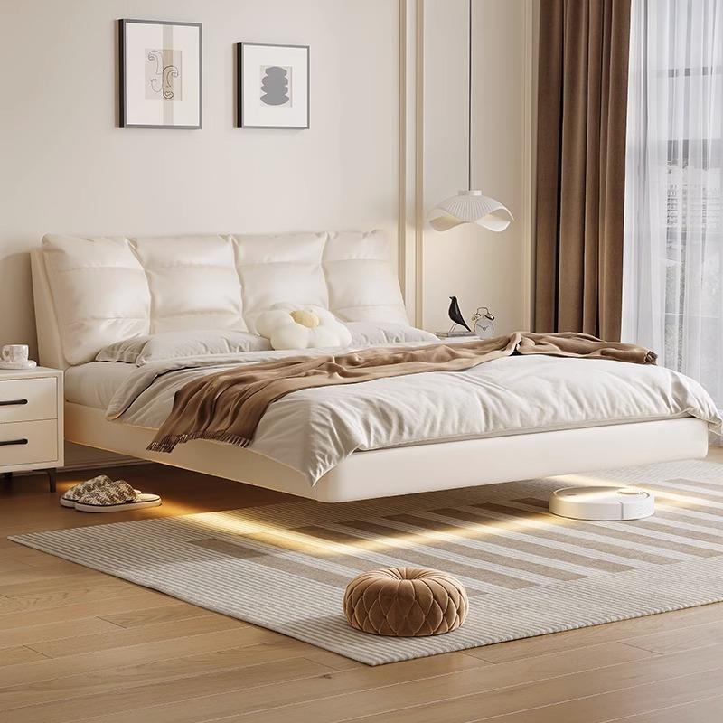 佛山家具现代简约网红悬浮床感皮艺床双人奶油风主卧大气软婚床