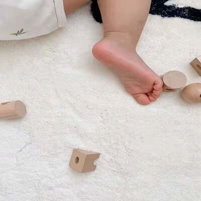 Cartoon cute padded cashmere round crawling mat 26 English l