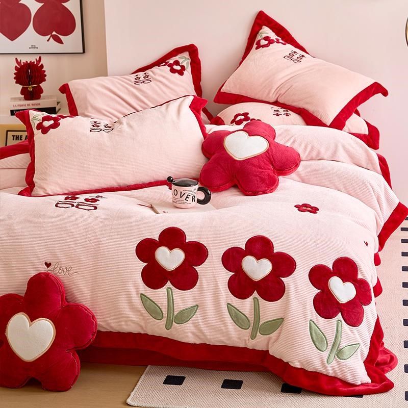 高档婚庆加厚四件秋冬季喜字花卉毛绒被法兰绒送礼床品,床上用品,婚庆床品套件,淘宝优惠券,粉丝福利购,淘宝优惠卷