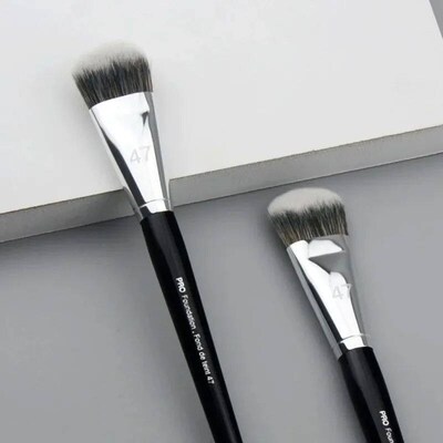 Professional Foundation Brush 47 Broom Head Liquid Foundatio