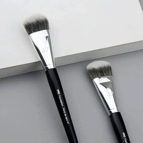 Professional Foundation Brush 47 Broom Head Liquid Foundatio