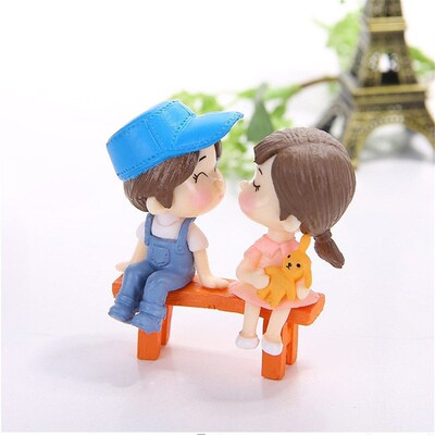 1set Cartoon Lovely Couple Chair Resin Figurines Miniatures