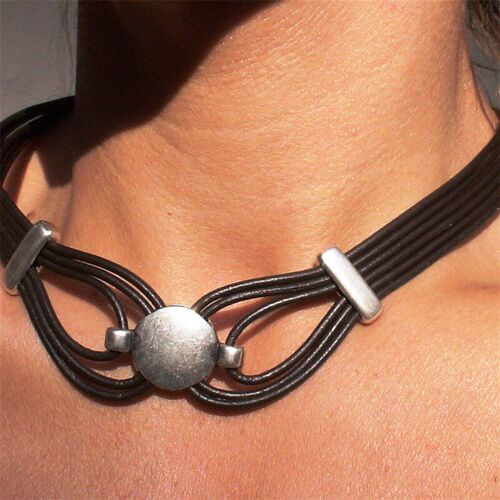 Retro Simple Multilayer Leather Rope Alloy Pendant Choker Ne