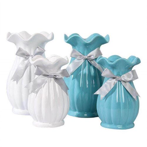 Small fresh ceramic white hydroponic vase dried flower