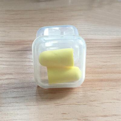 High-transparency small square plastic box for new earplugs,