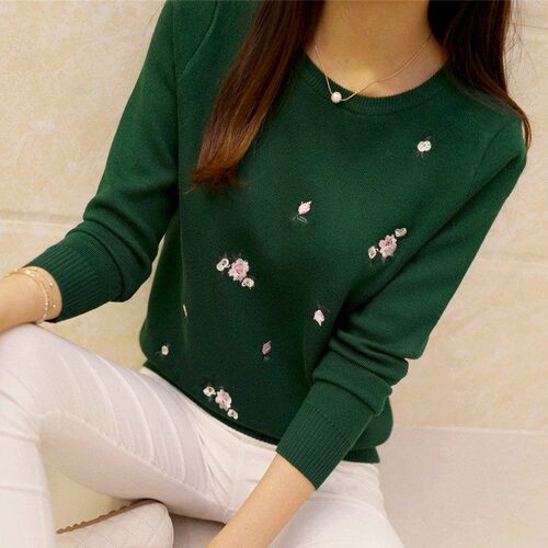Korean-style Slim-fit Plum Blossom Embroidery Round Neck Bot