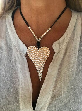 Retro Hammered Heart Alloy Pendant Simple and Versatile Ysha