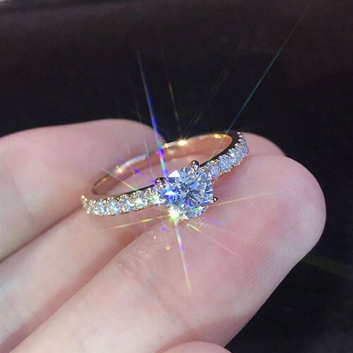 2023 New rendy Elegant Zircon Rings For Women White CZ Cryst