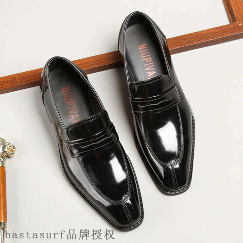 2020 new mens shoes summer patent leather shoes middle-age