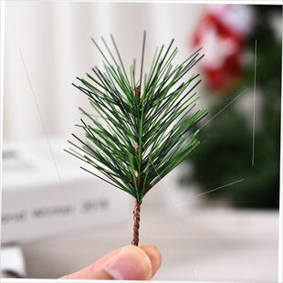 Simulation cuttings for Christmas pine tree decoration diy