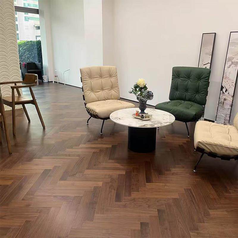 实木多层新三层全桦法式覆合橡木黑胡桃人字拼鱼骨拼地热锁扣地板