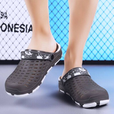 Men Garden Clogs 2021 Summer Beach Sandals Man Outdoor Comfo