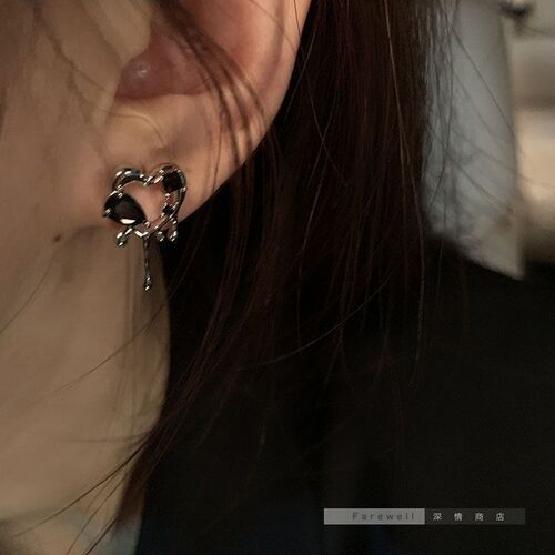 Ear Clip Earring 2025 Fashion DesignNo Piercing Earring Hear