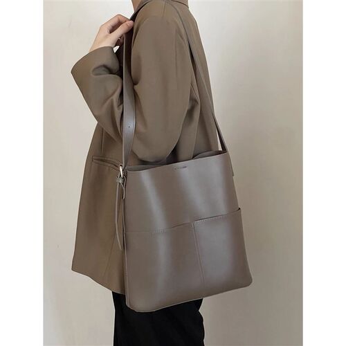 Fashionable 2024 womens leather shoulder bucket bags handba