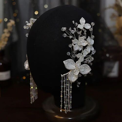 New Korean-style Sweet Flowers Romantic Beautiful Crystal Ea