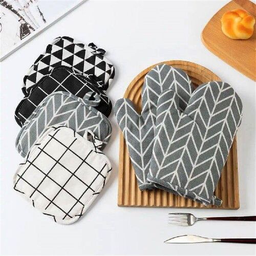 Oven Mitts And Pot Holders Set Heat Resistance Up to 500