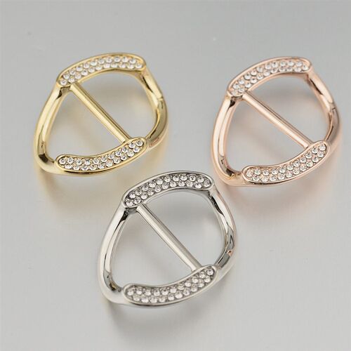 Article Twisted Horizontal Bar Four-leaf Clover Pearl Sun Bu