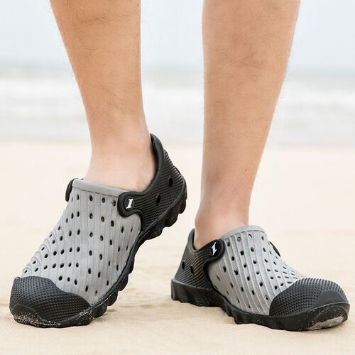 Men Garden Casual Male Sandals Summer Hole Shoes New Rubber