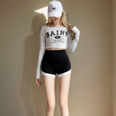 Summer wearing thin contrasting shorts leggings high waisted