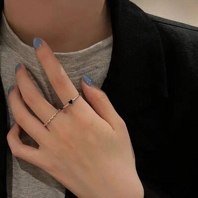 2024 New Fashion Simple Heart Vintage Love Ring Personalized