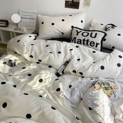 Simple Style Bed Linen Set Skin-friendly Bedsheet Set Pillow