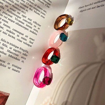 Fashion Acrylic Colorful Rectangle Rhinestone Rings for Wome